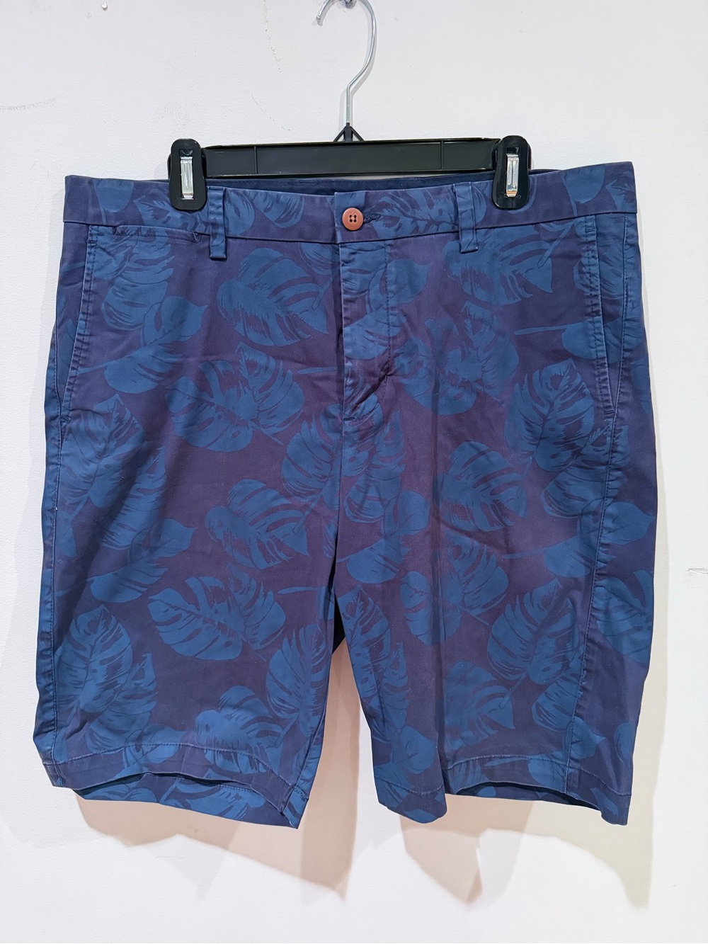 Tommy Bahama Navy Blue Leaf-Print Flat Front Shorts